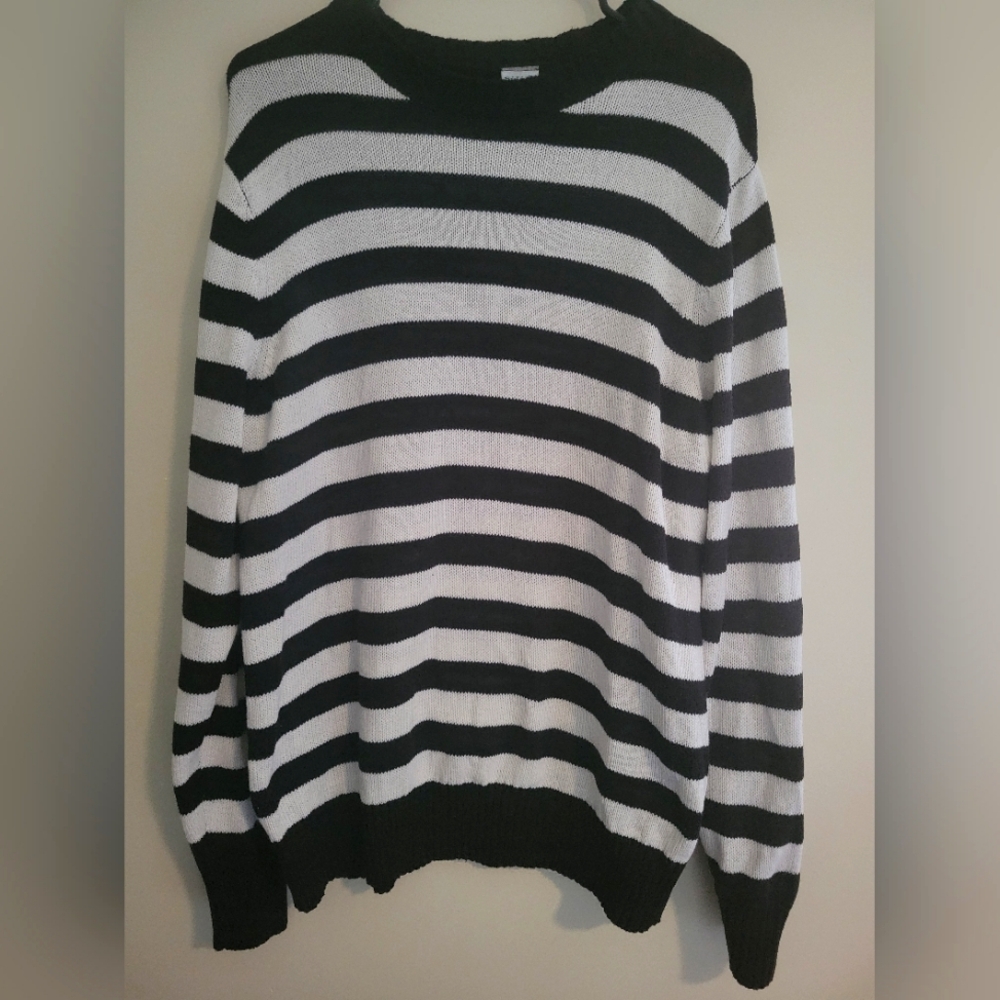 Striped Black and White Women's Sweater
